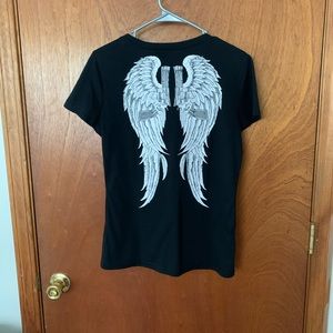 Double pistol with wings v- neck front shirt